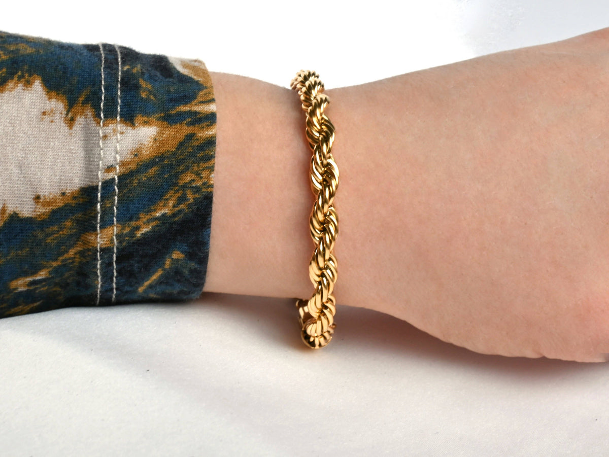 18k Gold Bracelets