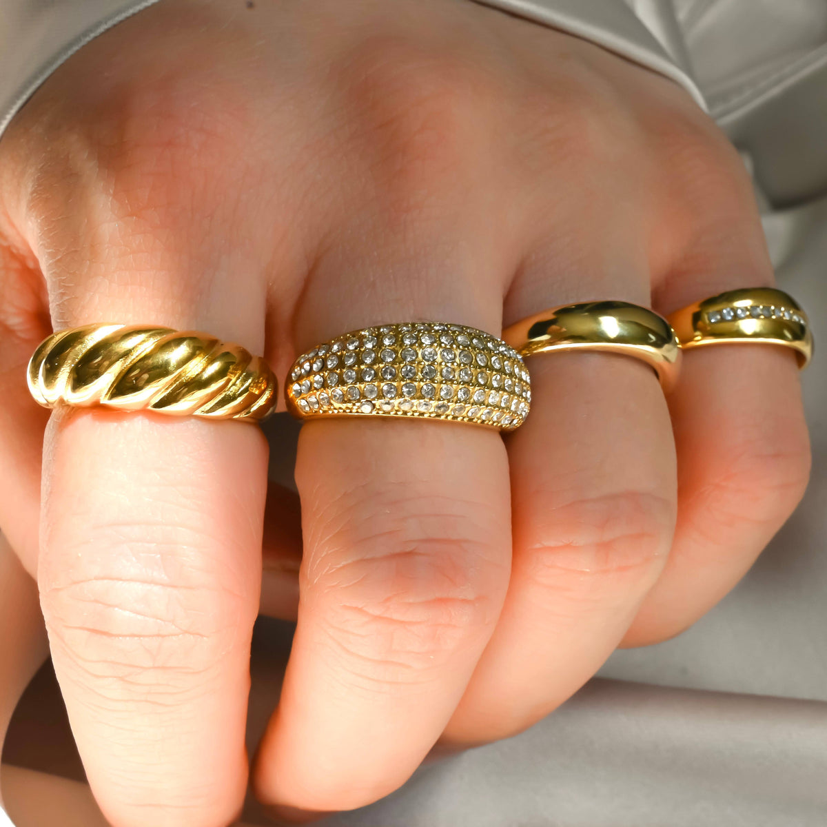 18k Gold Croissant Ring