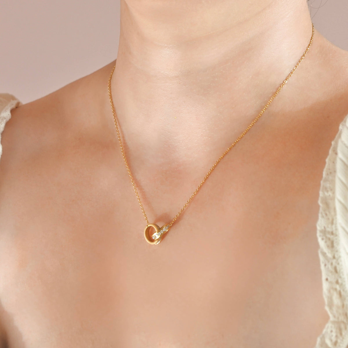 Pavé Circles Necklace