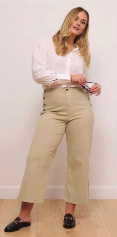 Lily High Rise - Sandy Beach